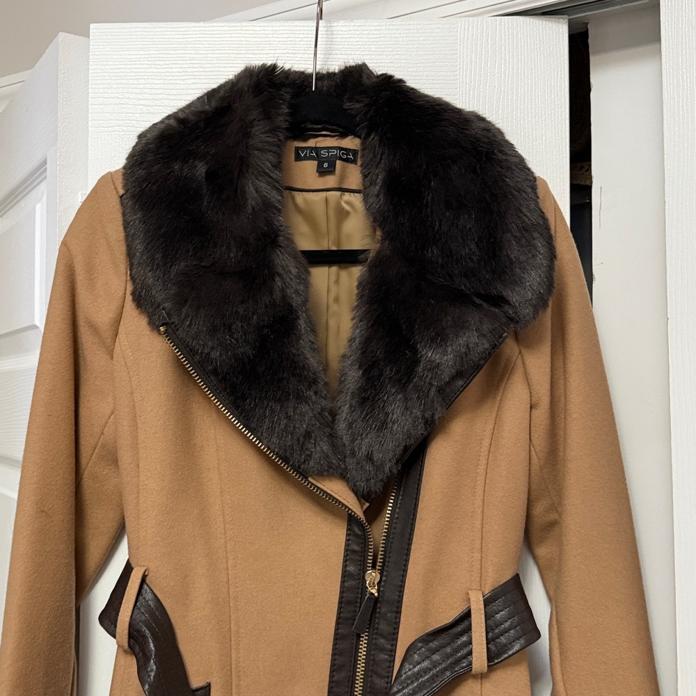 Via Spiga Camel Coat with Dark Faux Fur Collar